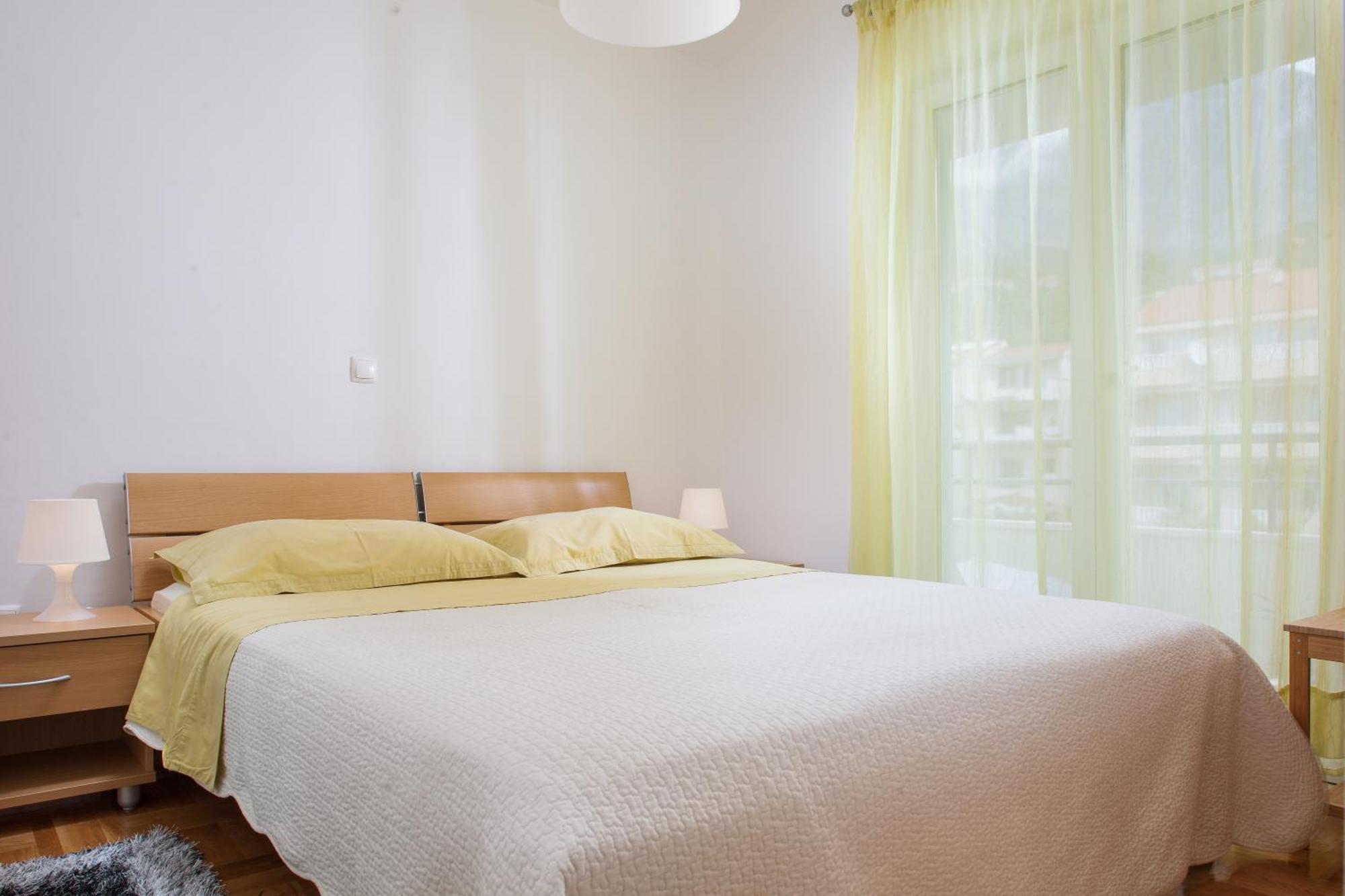 Apartments Ivandic Tučepi Exteriör bild