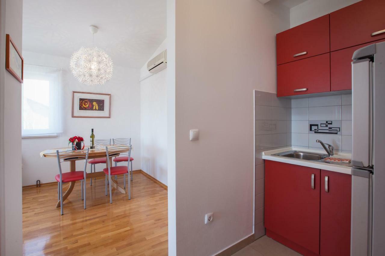 Apartments Ivandic Tučepi Exteriör bild