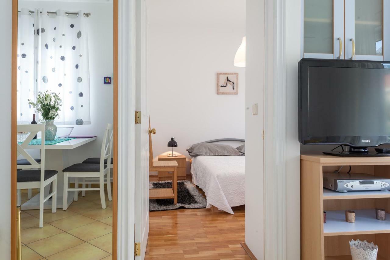 Apartments Ivandic Tučepi Exteriör bild